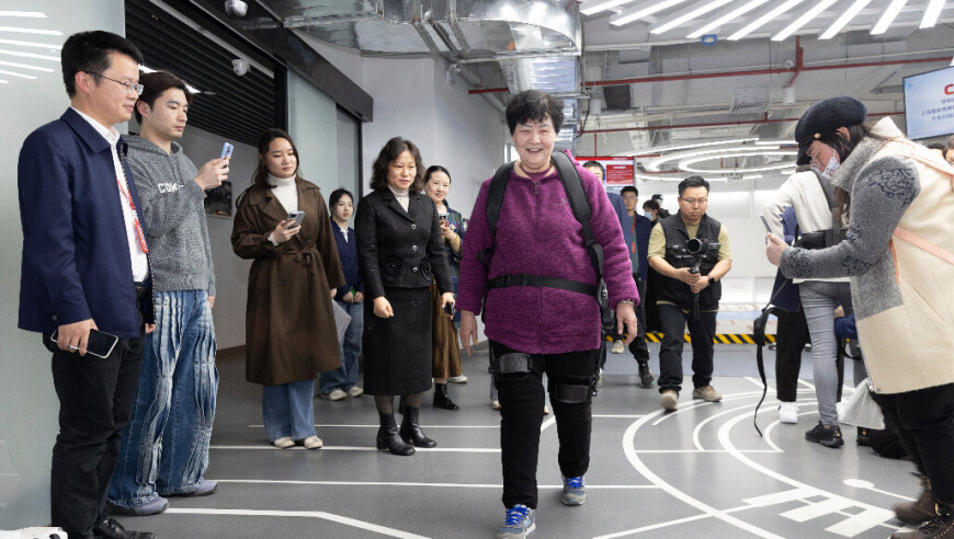 2025澳门管家婆免费,孩子出门自带社牛属性,经典解释落实_权威版V9.91